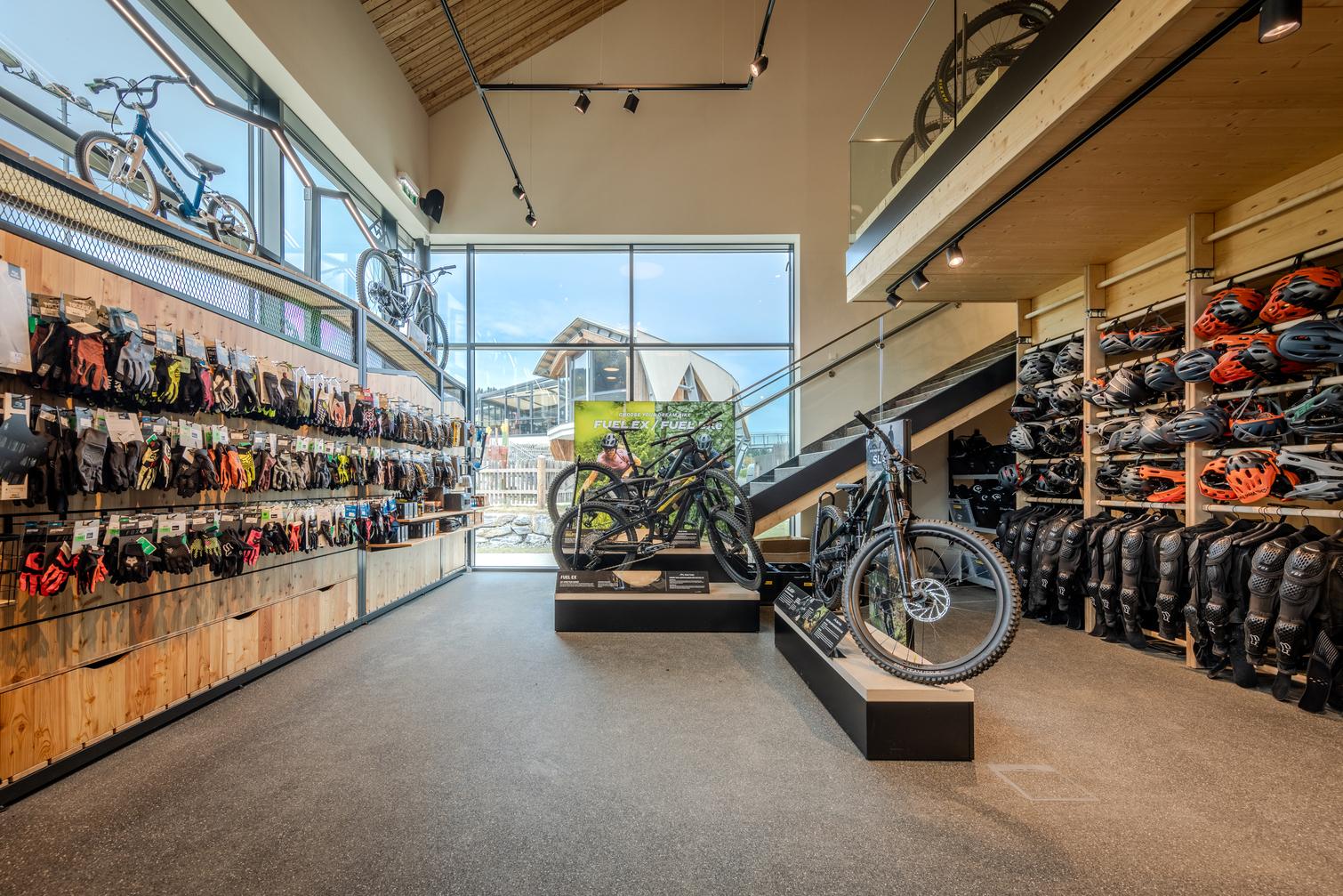 Wexl Base - St. Corona