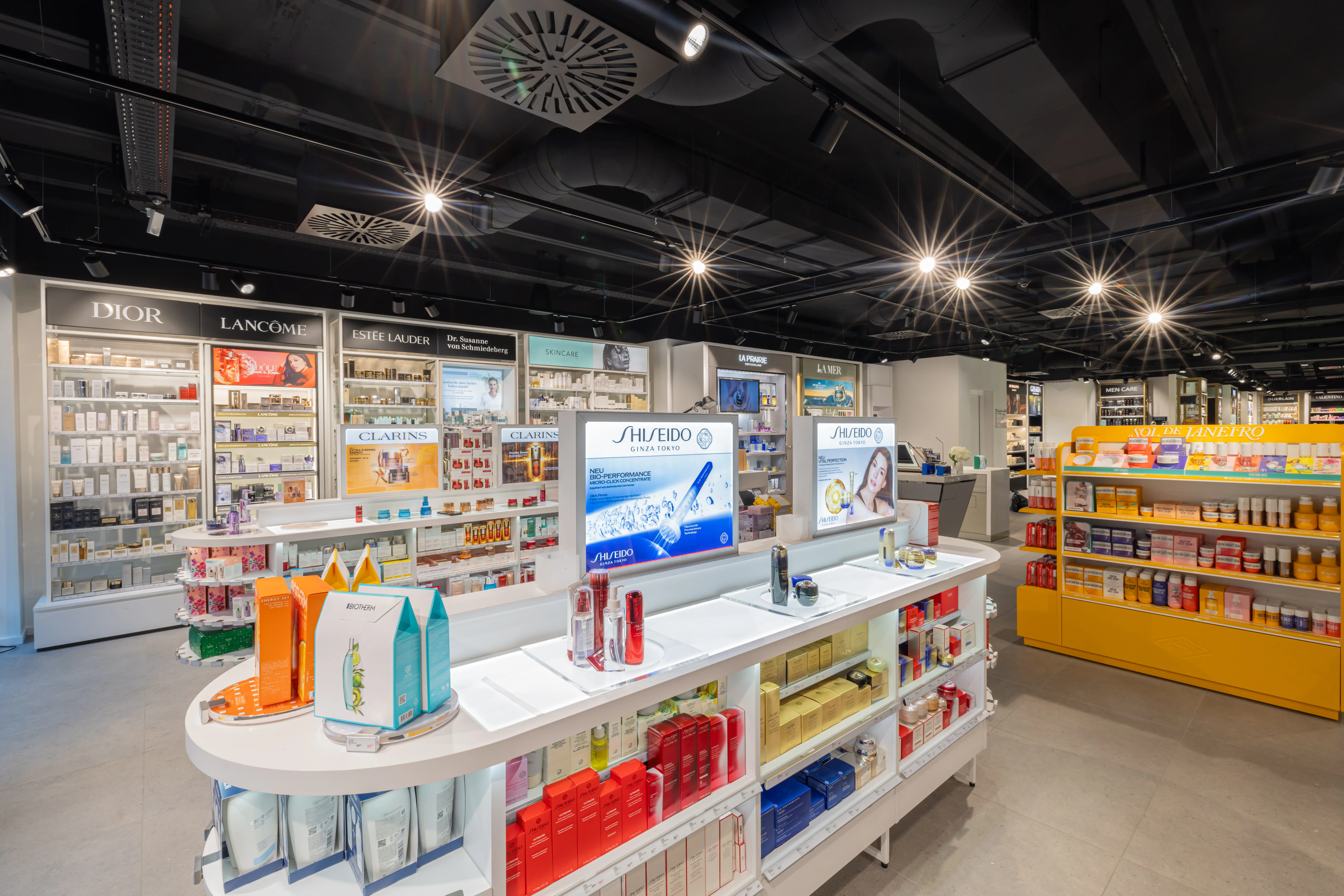 Douglas Basel Innenbereich